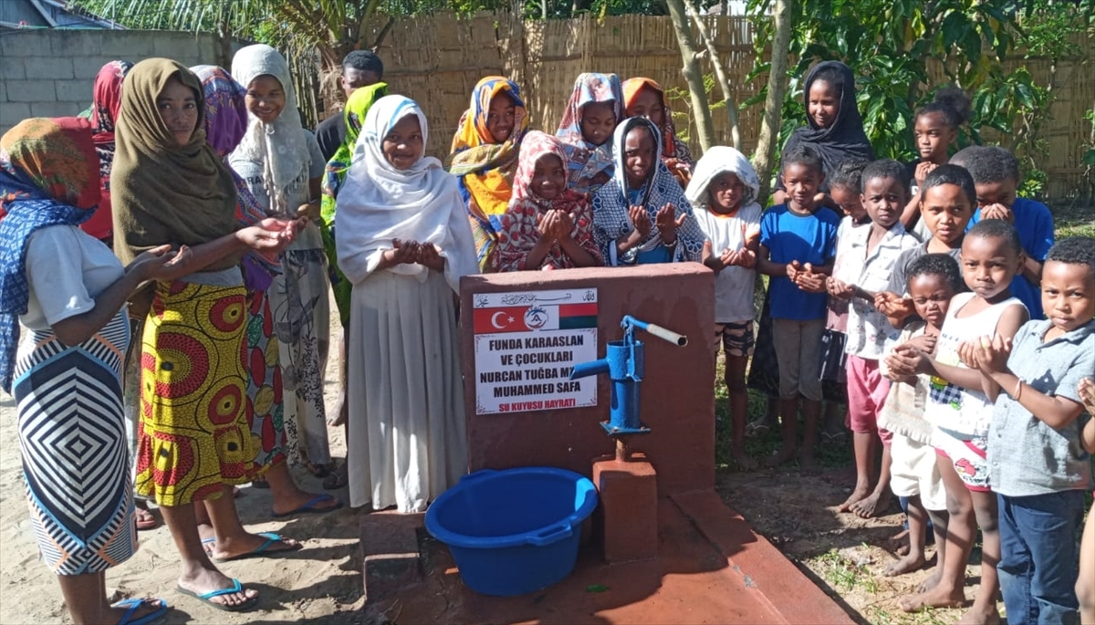 6 ŞUBAT DEPREMLERİNİN BİRİNCİ YILI – Depremde kaybettiği eşi ve 4 çocuğu anısına Somali'de su kuyusu açtırdı