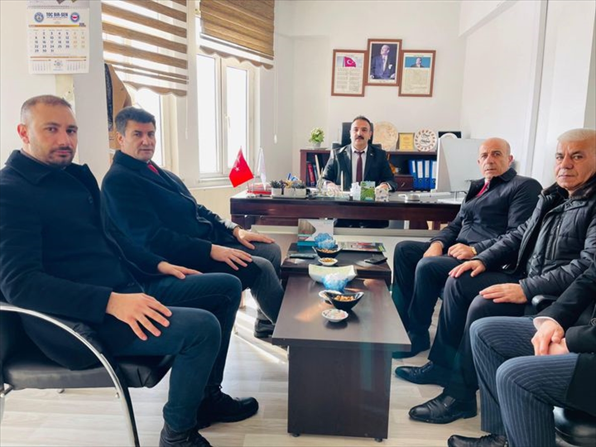AK Parti Çaldıran Belediye Başkan adayı Yıldırım, Kaymakam Türker'i ziyaret etti