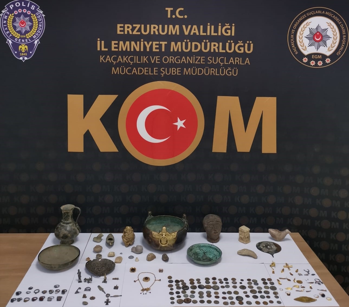 Erzurum'da 182 tarihi obje ele geçirildi, 5 şüpheli gözaltına alındı