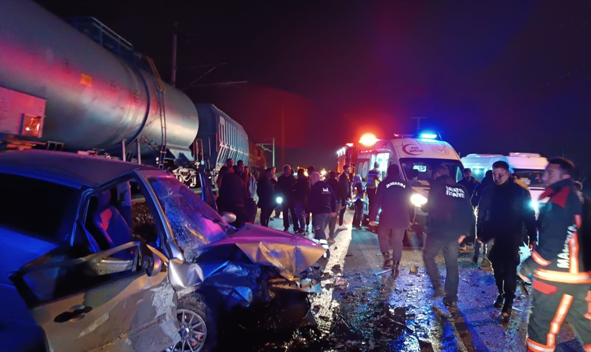 Malatya’da iki otomobil çarpıştı: Yaralılar var!