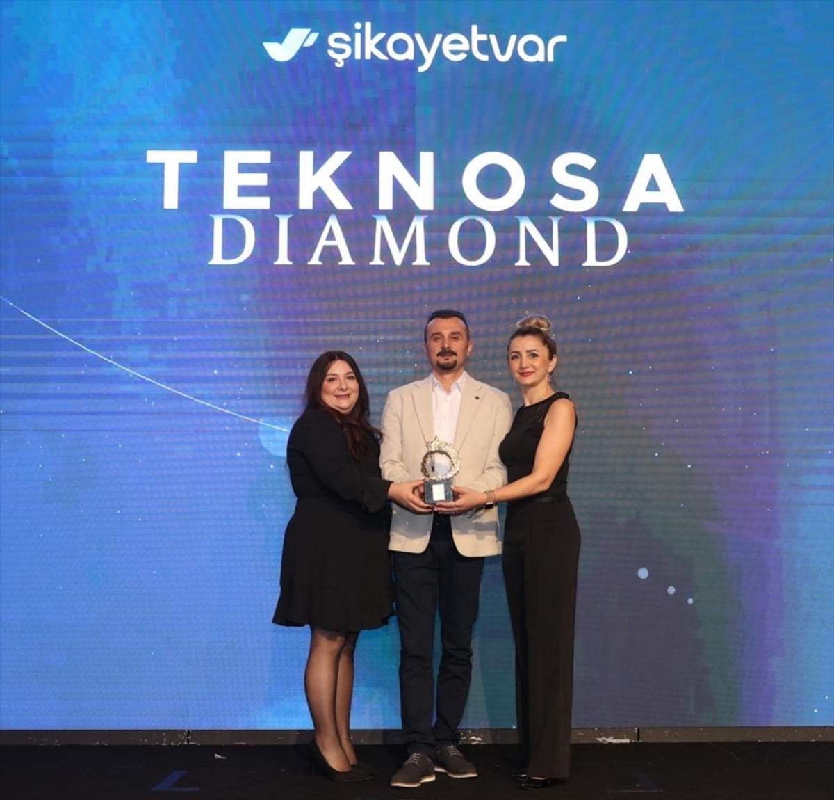 Teknosa “Mükemmel Müşteri Memnuniyeti Başarı Ödülleri” ödülüne layık görüldü