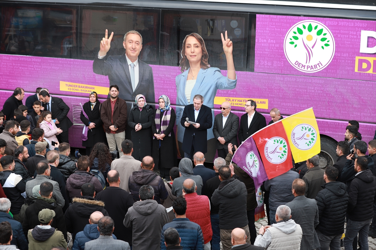 DEM Parti Eş Genel Başkanı Bakırhan, Bitlis'te seçim çalışmalarını sürdürdü