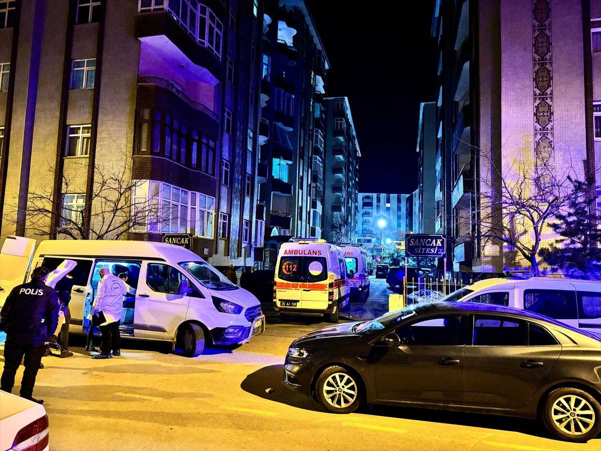 Erzurum'da bir kişi eşini ve kızını bıçaklayarak öldürdü