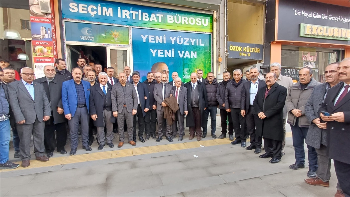 MHP Van teşkilatından AK Parti Seçim Koordinasyon Merkezine ziyaret