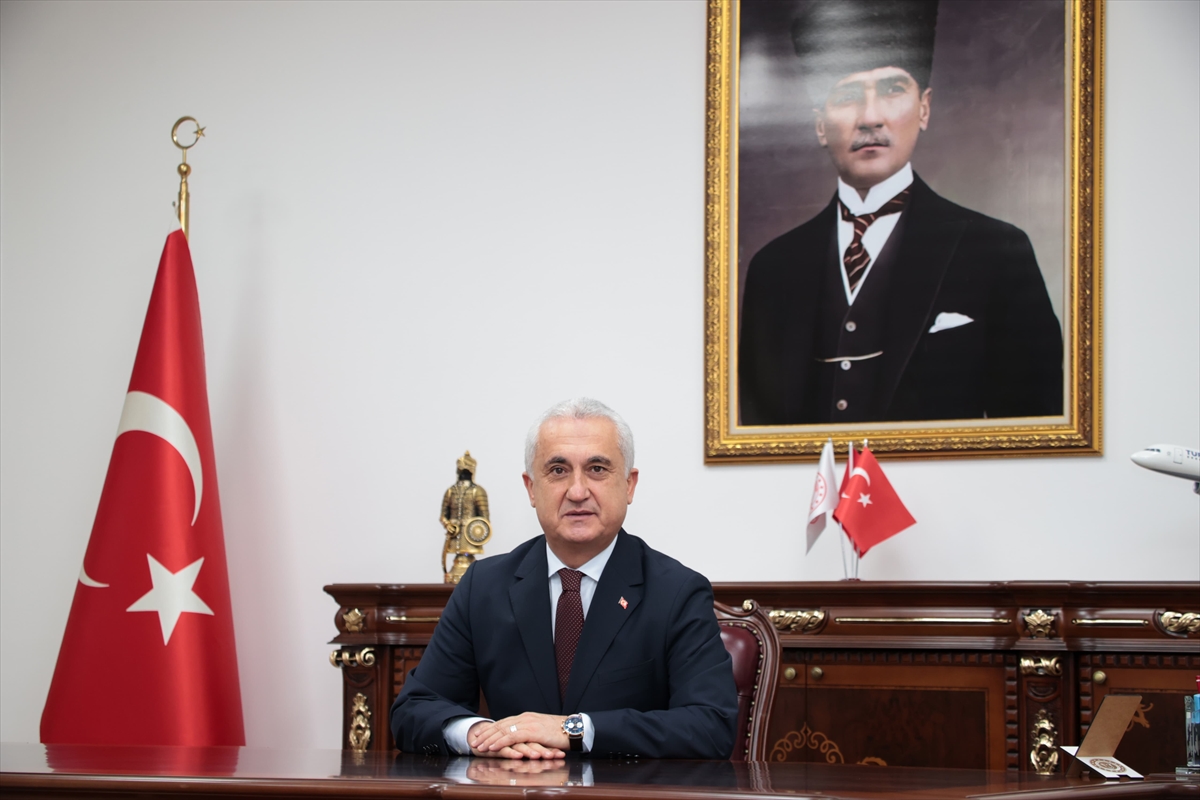 Muş Valisi Çakır'dan “18 Mart Şehitleri Anma Günü ve Çanakkale Deniz Zaferi” mesajı