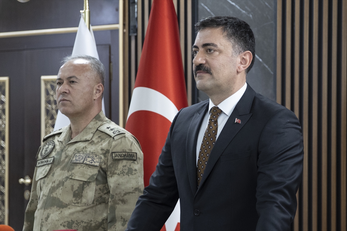Tunceli Valisi Tekbıyıkoğlu, istihbarat kayıtlarına göre kent sınırlarında teröristin kalmadığını açıkladı: