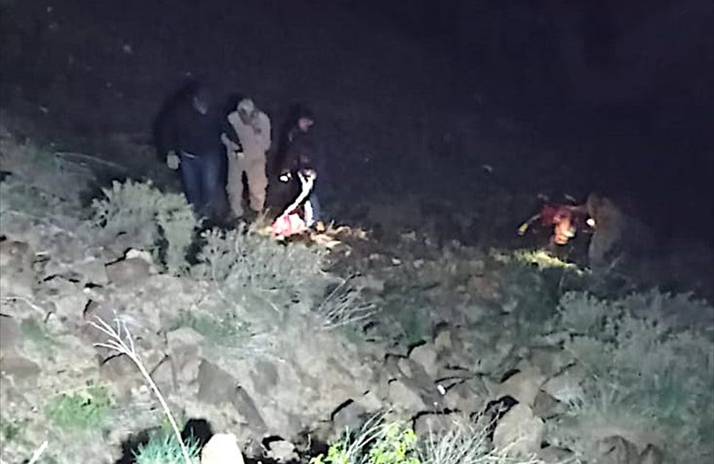 Bingöl’de kayalıklarda mahsur kalan 4 kişi kurtarıldı