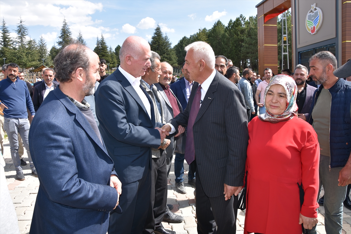 Doğanşehir Belediye Başkanı Mehmet Bayram göreve başladı