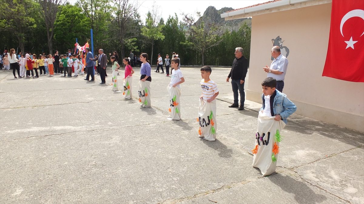 Keban'da 23 Nisan Ulusal Egemenlik ve Çocuk Bayramı kutlandı