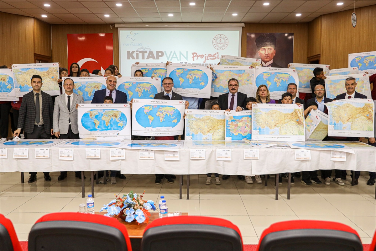 Van'da öğrenci ve öğretmenler için 700 bin harita bastırıldı
