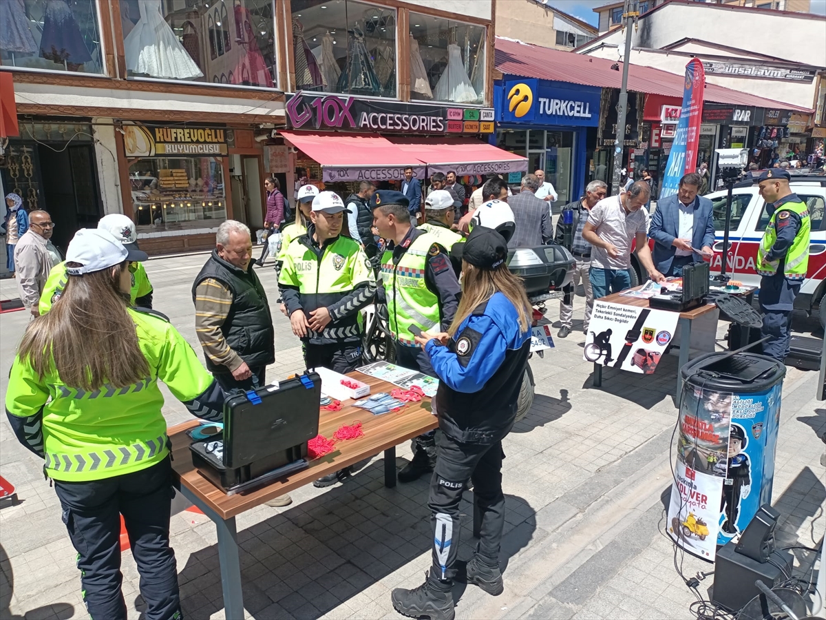 Ağrı'da Karayolu Trafik Güvenliği Haftası etkinlikleri yapıldı