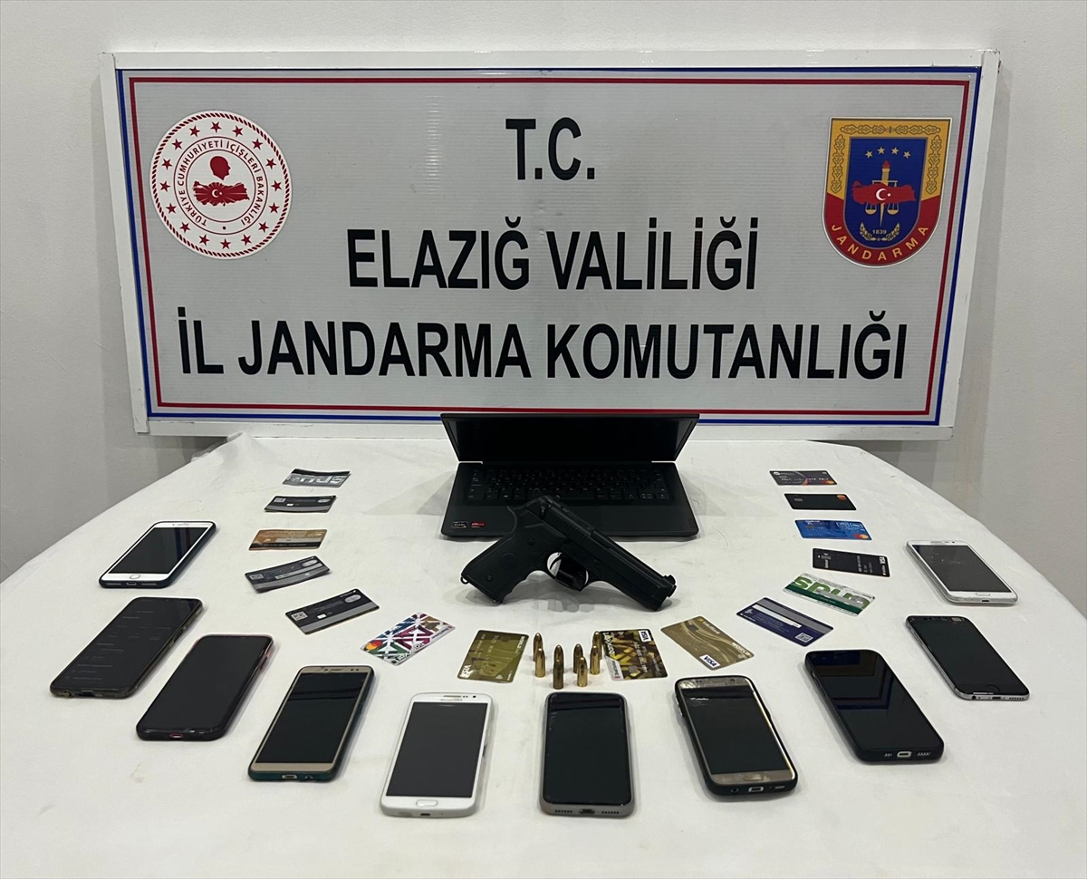 Elazığ merkezli dolandırıcılık ve hırsızlık operasyonunda 5 zanlı tutuklandı