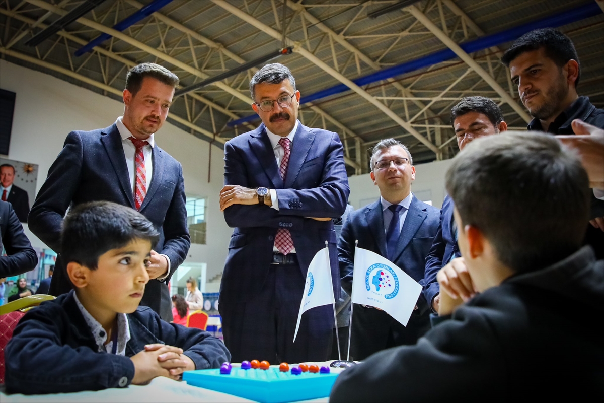 Hakkari'de akıl ve zeka oyunları turnuvası düzenlendi