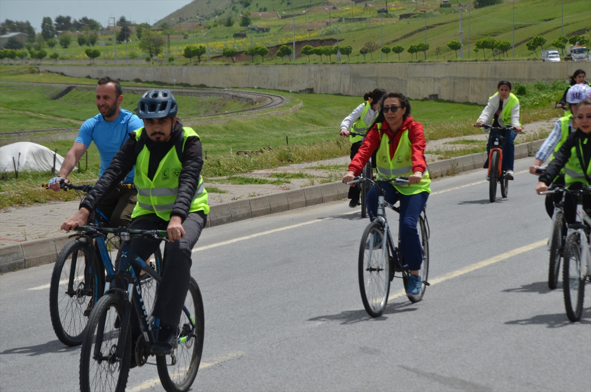 Muş ta “11. Yeşilay Bisiklet Turu” düzenlendi