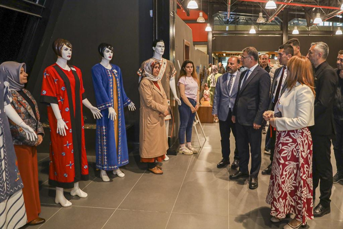 Van Valisi Ozan Balcı, Van Müzesi'ni ziyaret etti