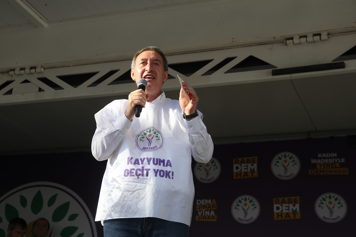 DEM Parti, Hakkari'de miting düzenledi