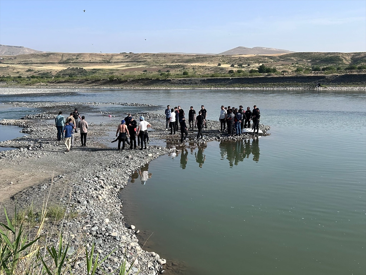 Elazığ'da Murat Nehri'nde kaybolan çocuğun cesedi bulundu