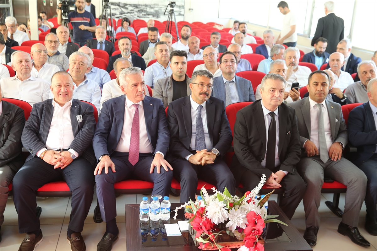 İstanbul Sanayi Odası heyeti Hakkari'de ziyaretlerde bulundu