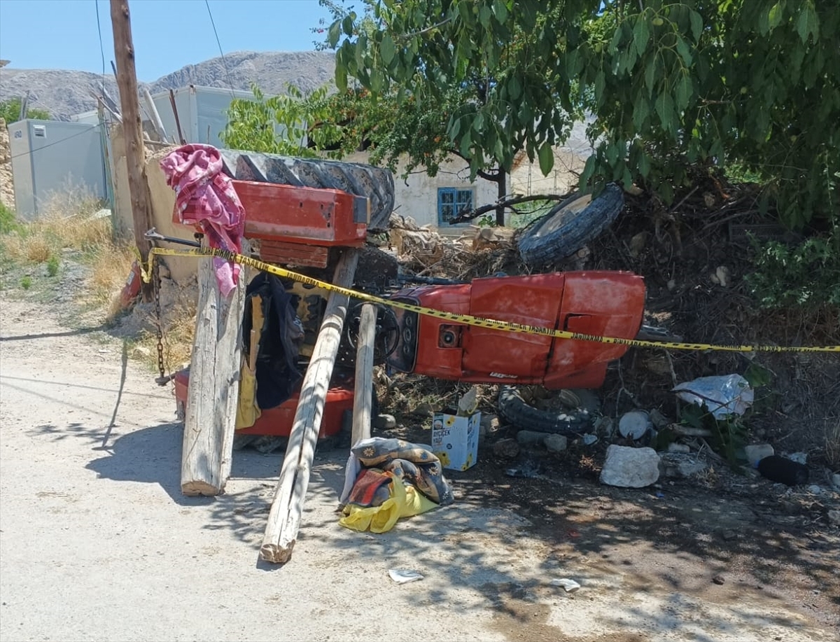 Malatya'da devrilen traktördeki 1 kişi öldü, 1 kişi yaralandı