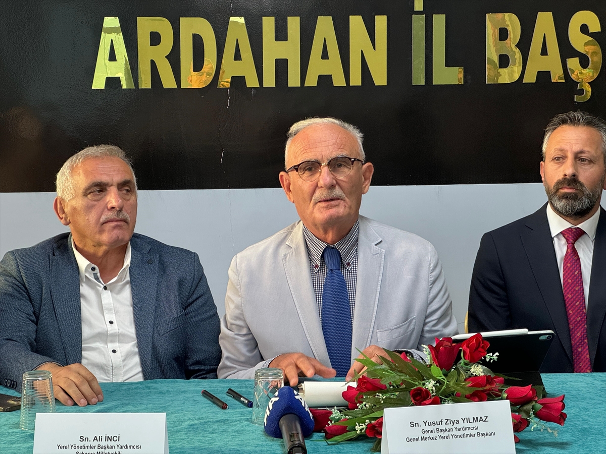 AK Parti Genel Başkan Yardımcısı Yılmaz, partisinin Ardahan'daki toplantısında konuştu: