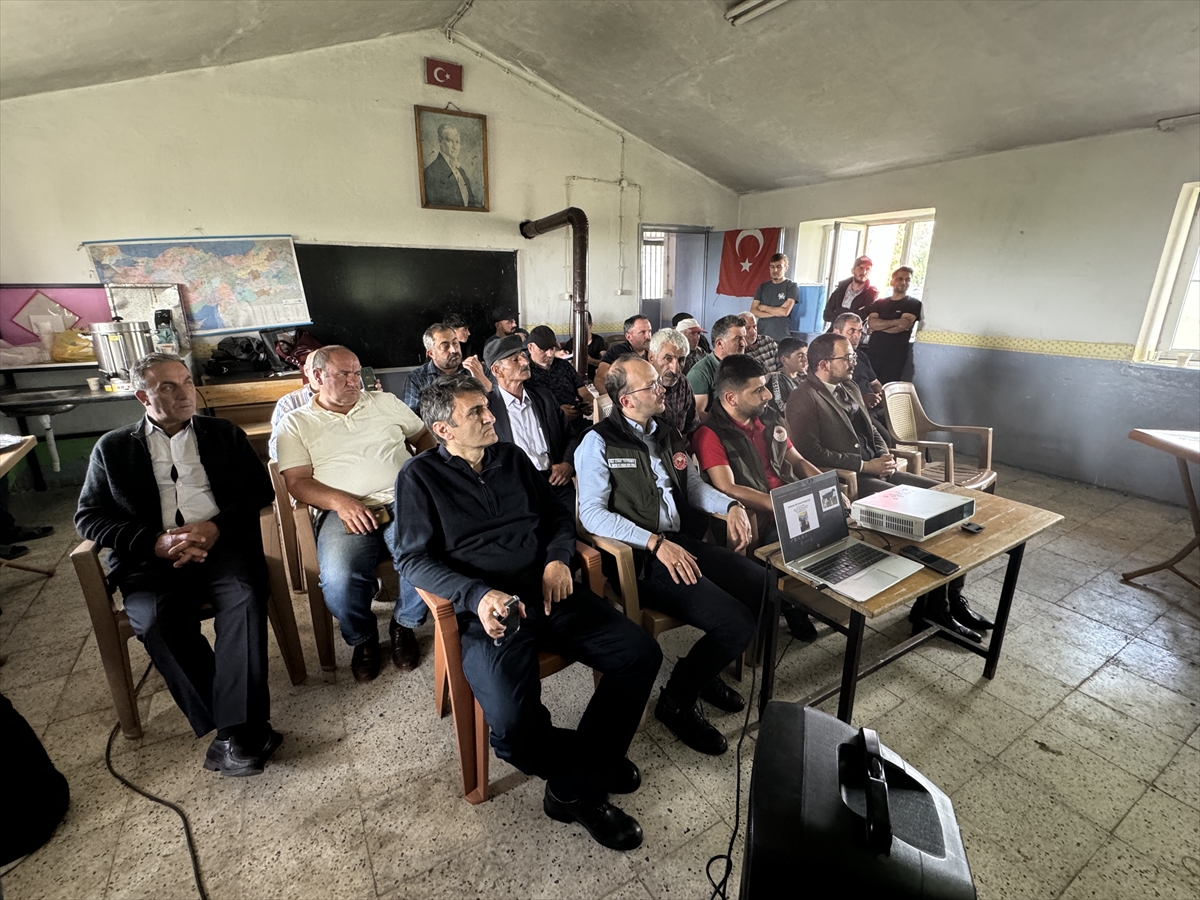 Ardahan'da “Verimli Sürüler, Buzağı Dolu İşletmeler Projesi” hayata geçirildi