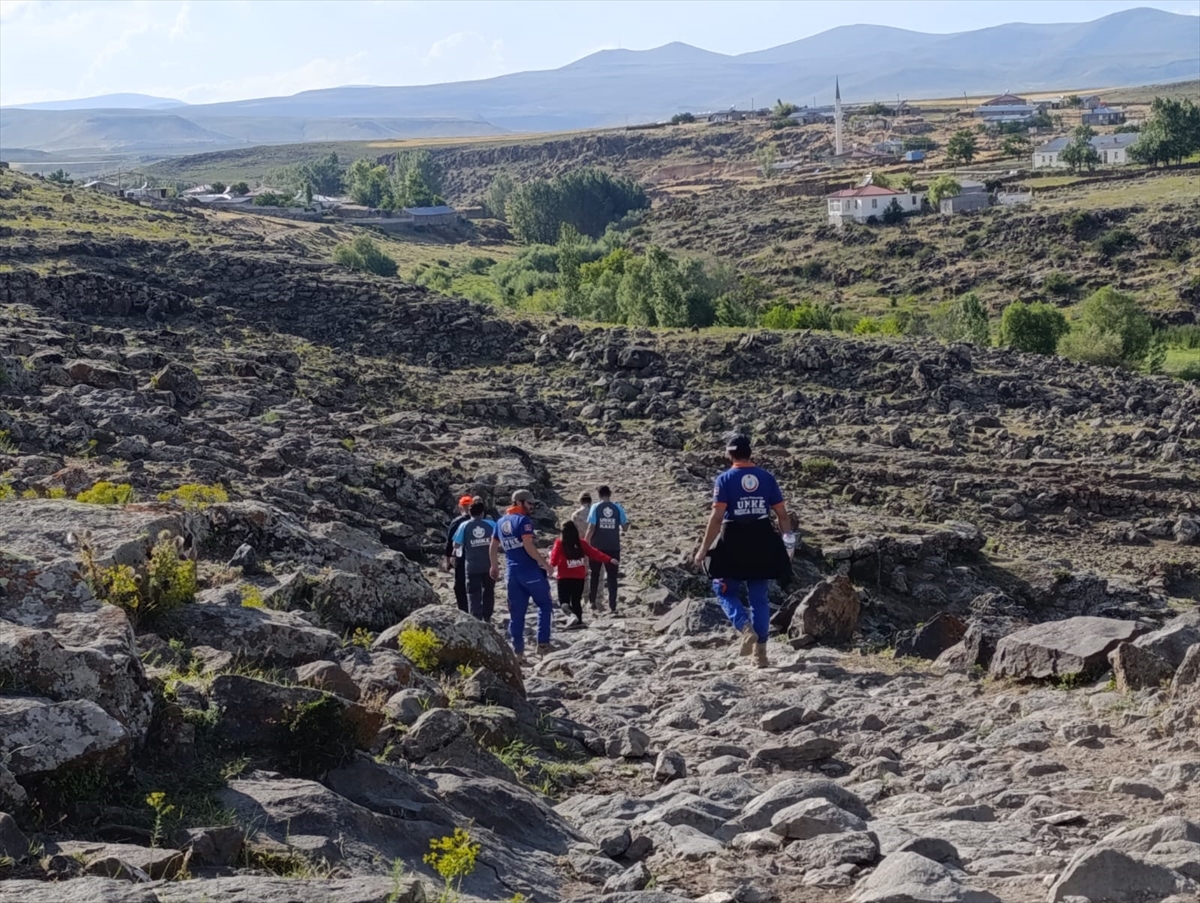 Kars'ta 5 gündür haber alınamayan genci arama çalışmaları sürüyor