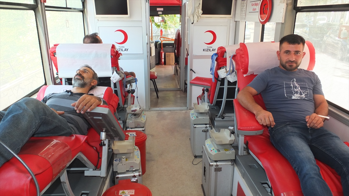 Keban'da Türk Kızılay'ın kan bağışı kampanyasına destek