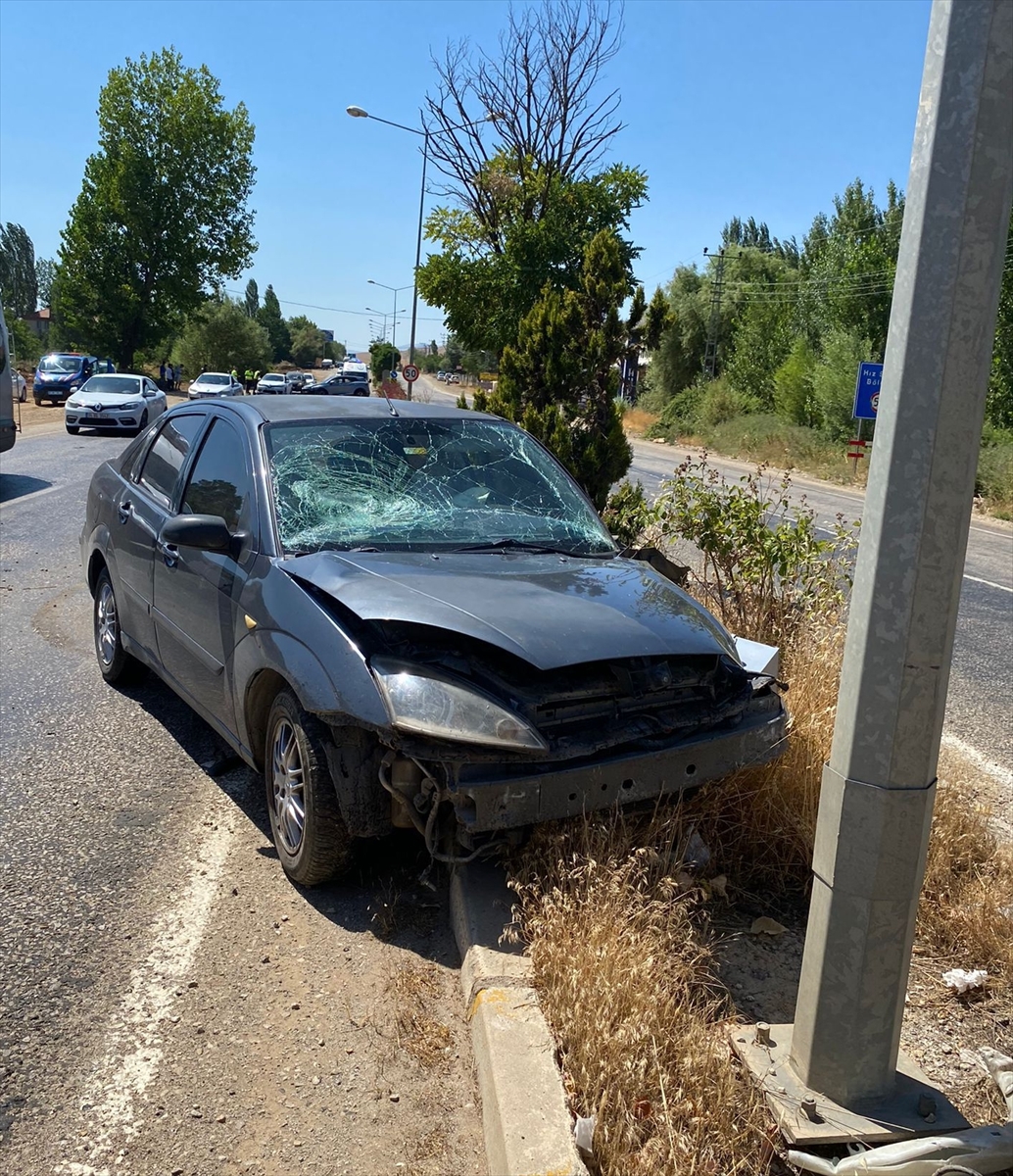 Malatya'da iki otomobilin çarpıştığı kazada 3 kişi yaralandı