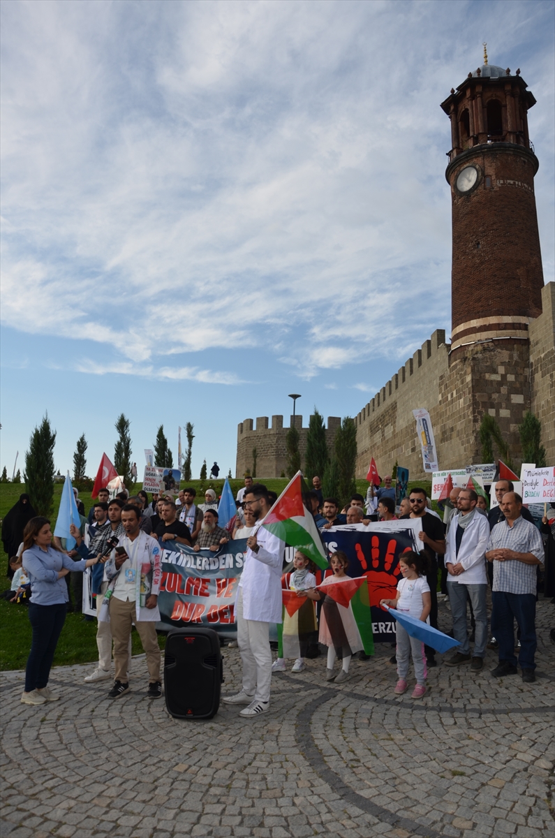 Erzurum'da sağlık çalışanları Gazze için “sessiz yürüyüş” yaptı