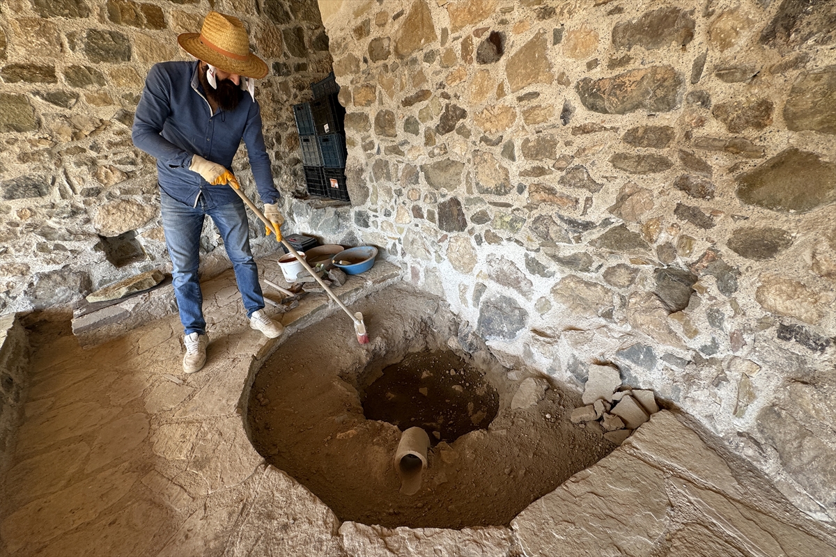 Harput Kalesi'nde 1000 yıllık “sanayi sitesi” gün yüzüne çıkarıldı