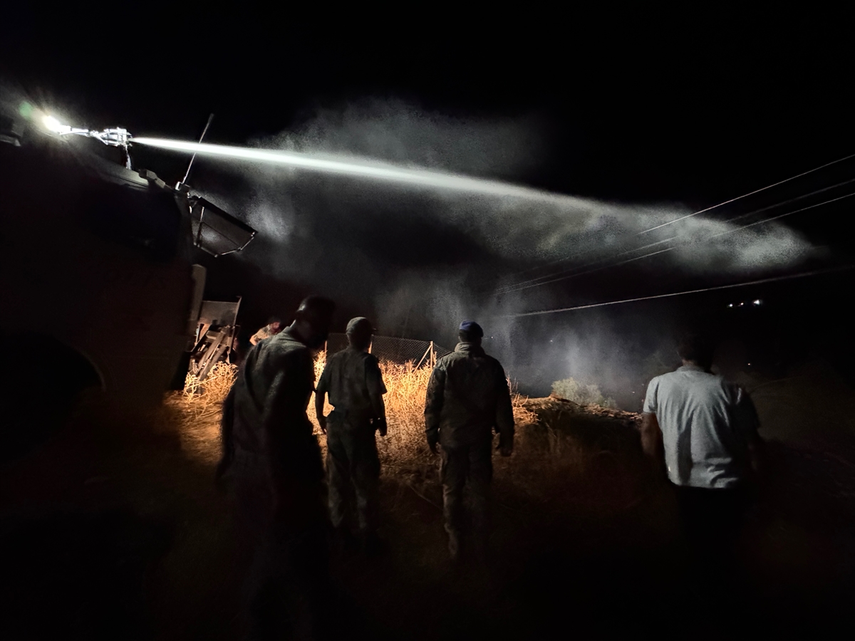 GÜNCELLEME – Tunceli'de ormanlık alanda çıkan yangın kontrol altına alındı